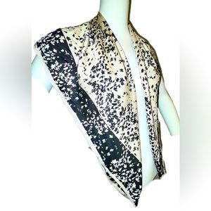B&W Floral Silk Scarf ⚪️⚫️